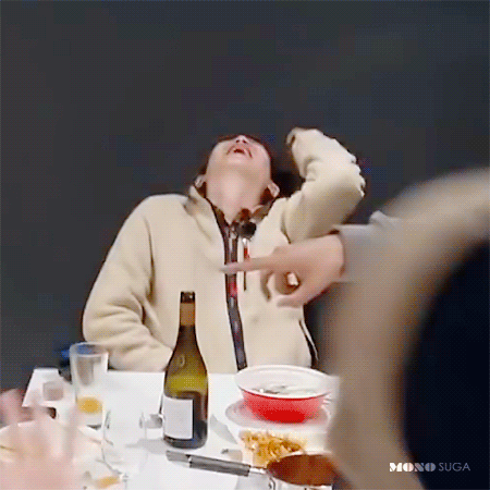 진짜 나 방탄 슈가한테 차이고 지독하게 매달리고 싶다 그리고 어쩌다 잘돼서 결혼하는거지 | 인스티즈