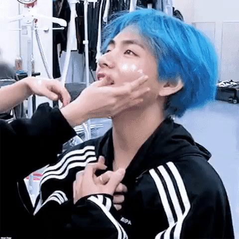 방탄 뷔 이 짤 진짜 사랑스러워ㅜ | 인스티즈