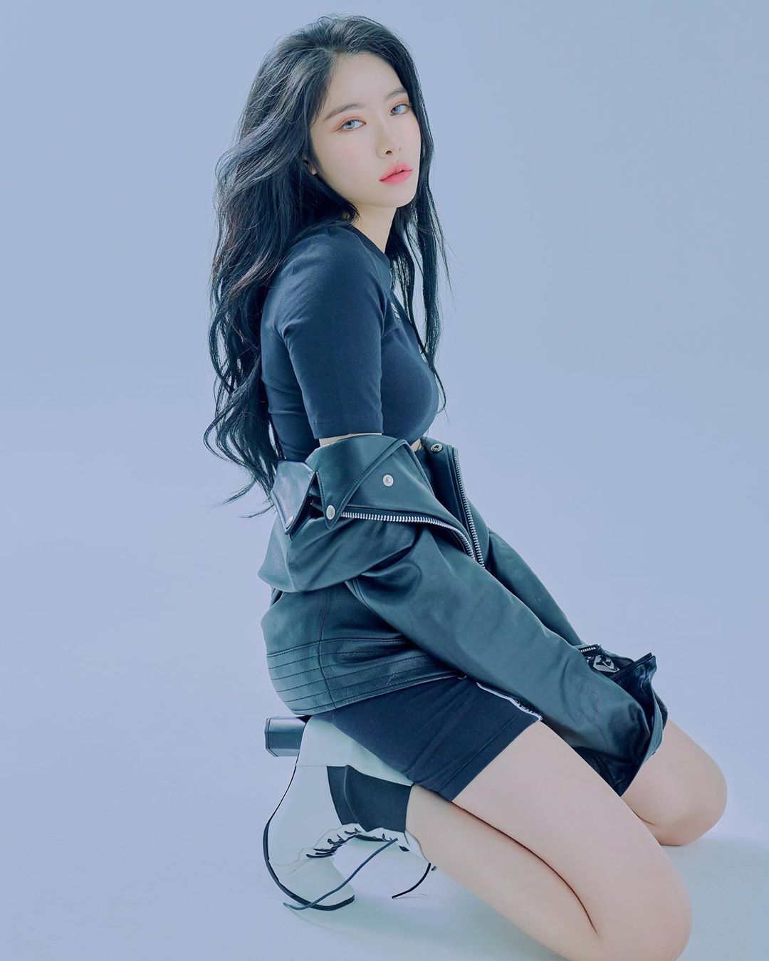 아 본진 너무 예뻐서 또 베개에 머리 백번박았다 | 인스티즈