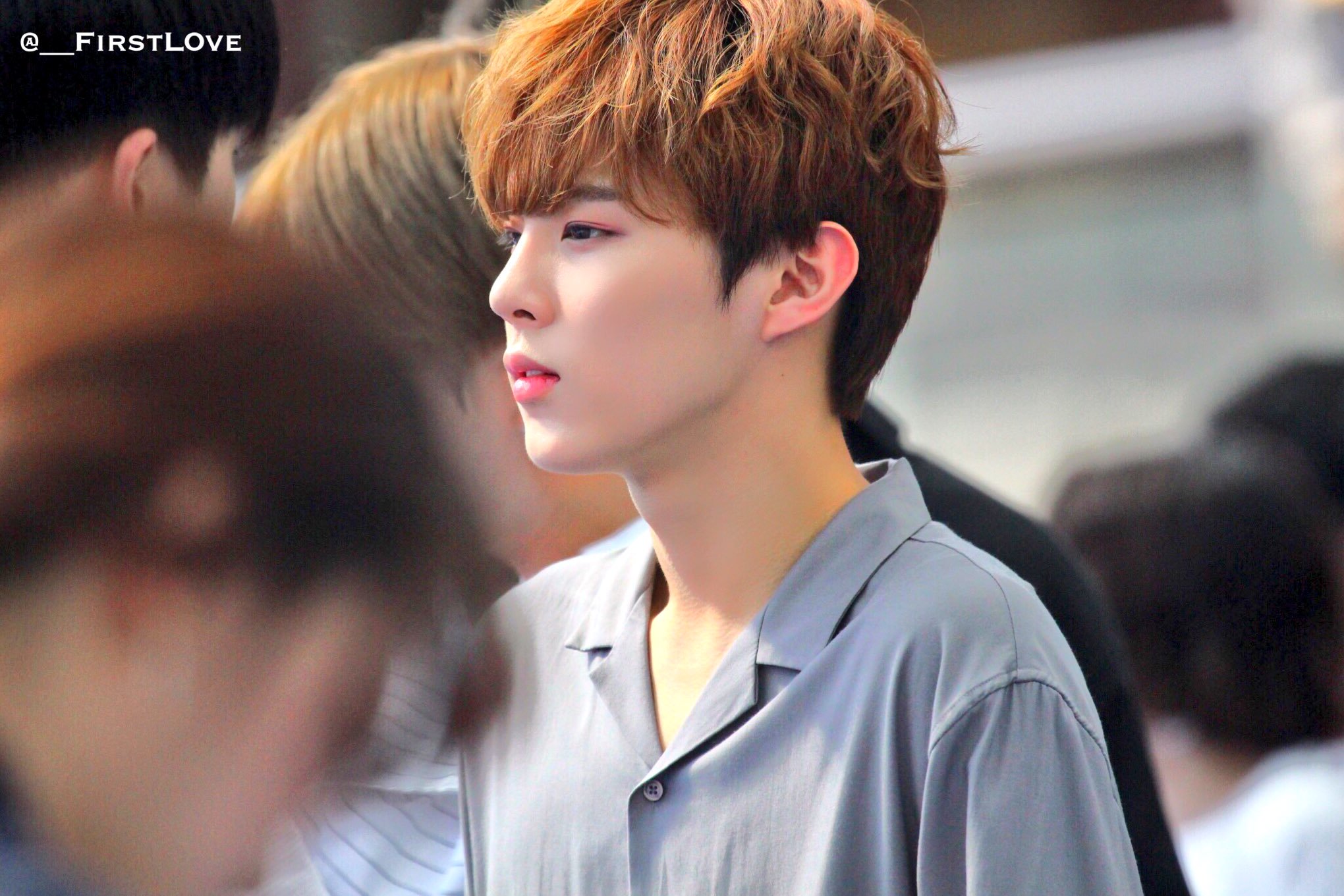 ㄱ 김우석 사진보면 포타 만개는 쓸수있을 것 같은 기분들어 | 인스티즈