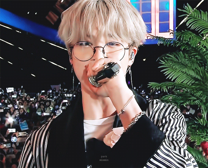 방.....탄.....연......말......안......경............ | 인스티즈