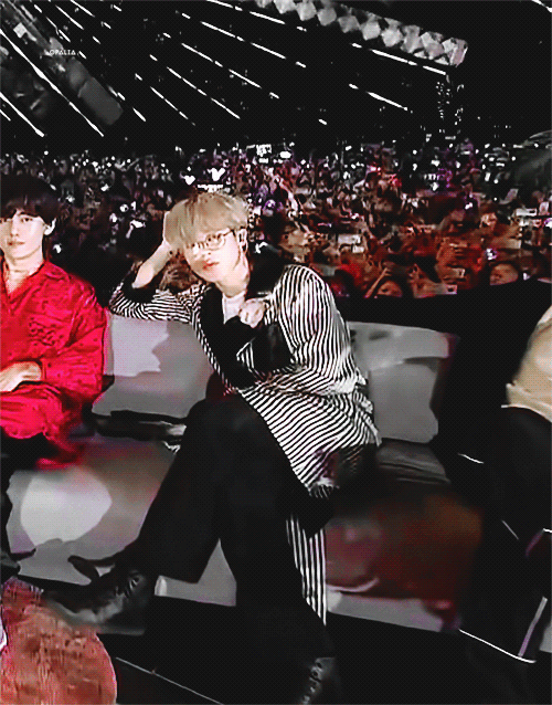 방탄 지민이 무대에서 연기하는거 너무 귀여워❤️ | 인스티즈