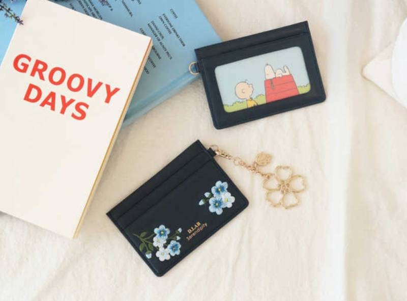 💳카드지갑 디자인 고르는 거 도와줄 착한 익이니덜 있나여💳 | 인스티즈