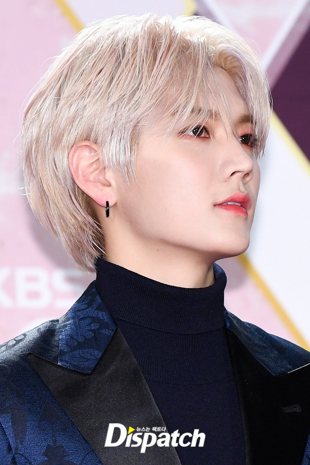 얼굴 먼저 보고 어디홈일까 하고 로고 봤는데 디패 기사사진인 거예요 ㅋㅋㅋㅋㅋㅋ ㅈㅇ 최민기 | 인스티즈