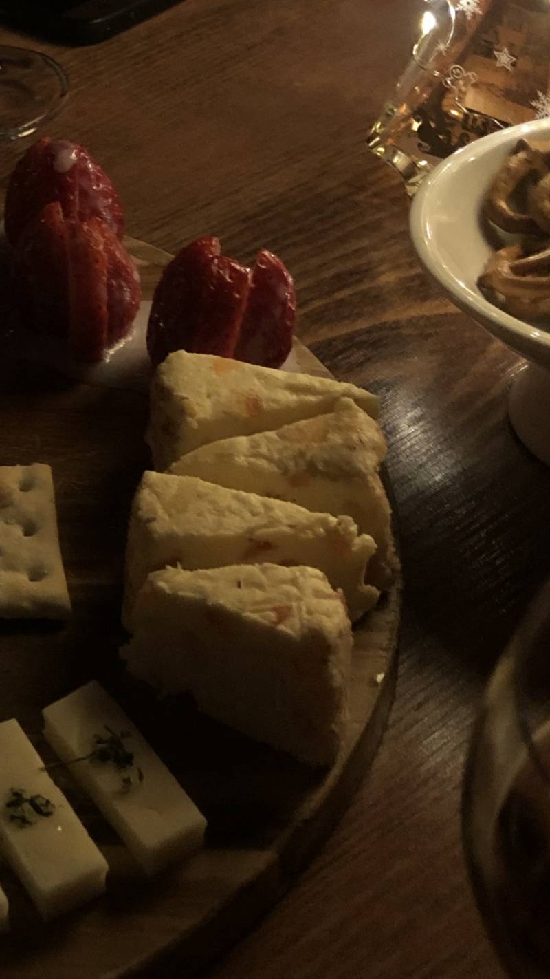 와인바에서 모듬플레이트 시켰는데 이거 뭘까ㅠㅠㅠㅠㅠ | 인스티즈