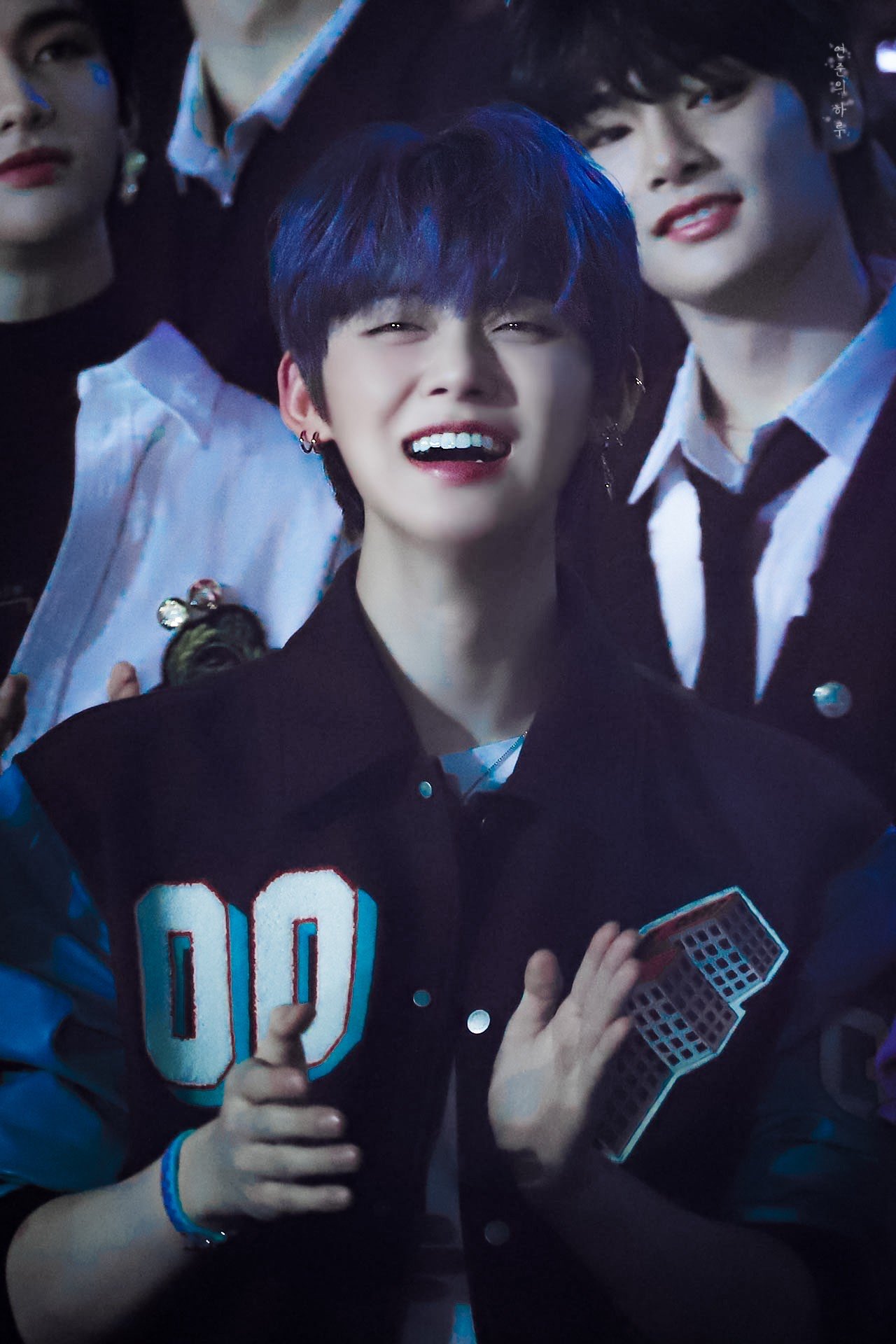 투바투 연준이 해맑게 웃는거 너무 아기임 | 인스티즈