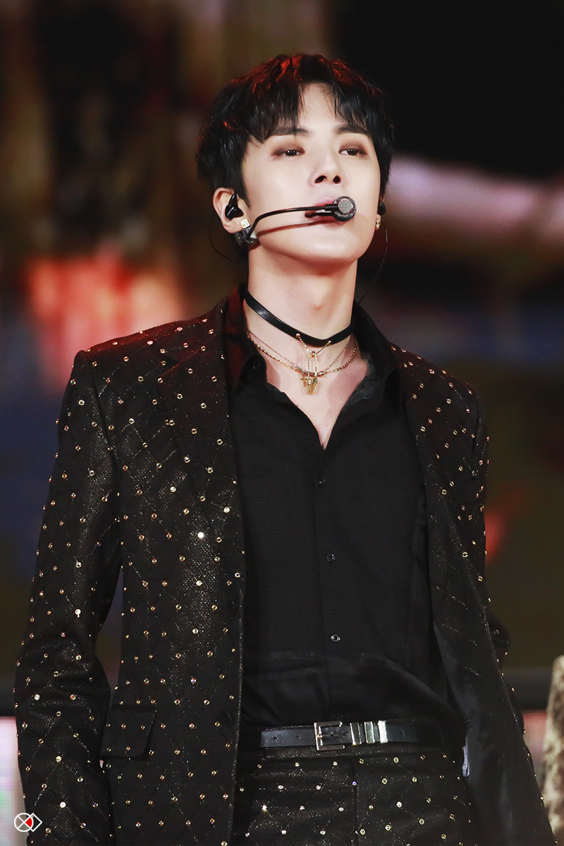 엥 뭐야 고화질 보니까 이날 민혁 착장 예쁜데? | 인스티즈