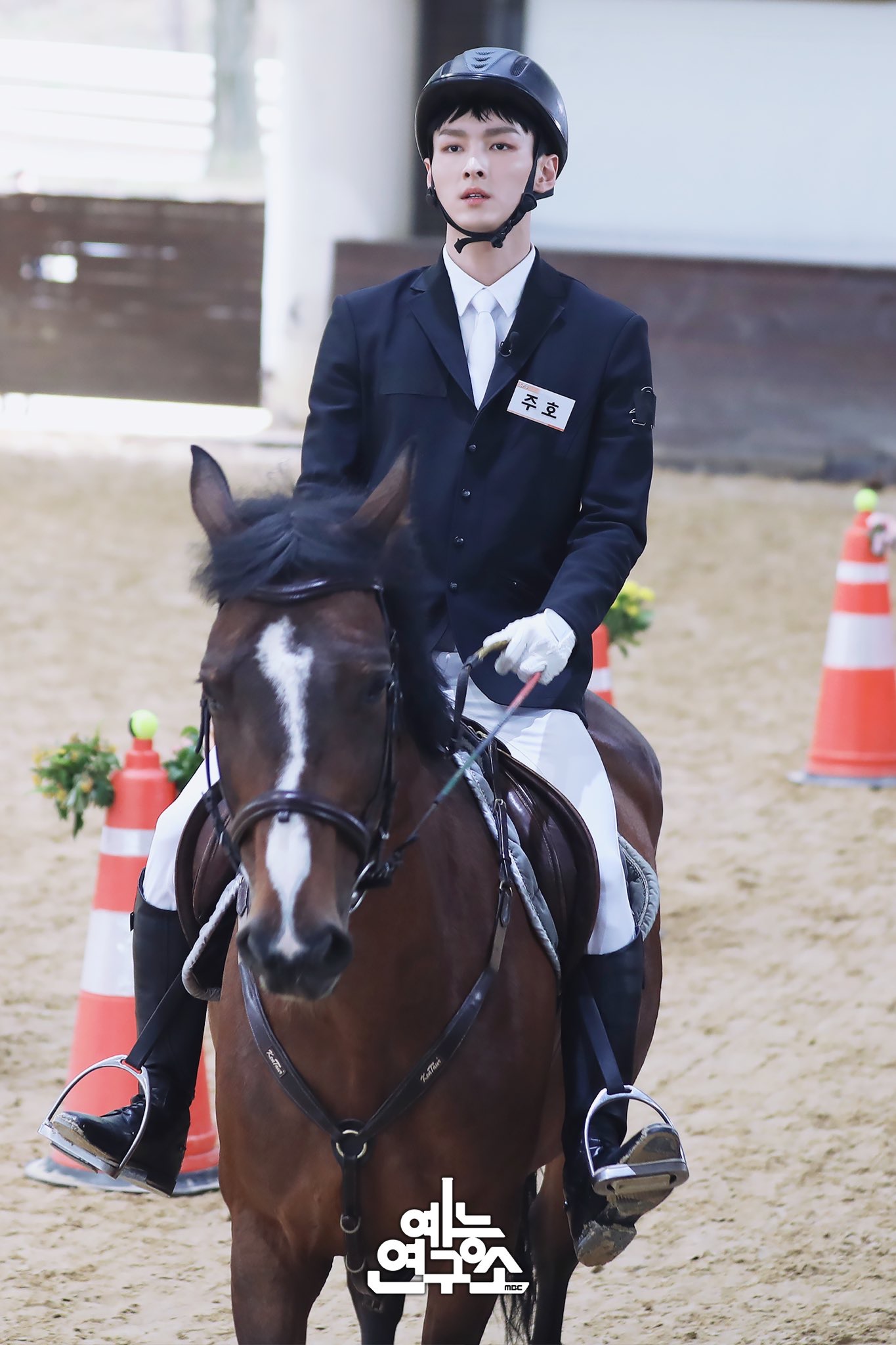 해리포터 1편밖에 안 봐서 잘은 모르지만 얘가 슬리데린상인건 알겠음 | 인스티즈