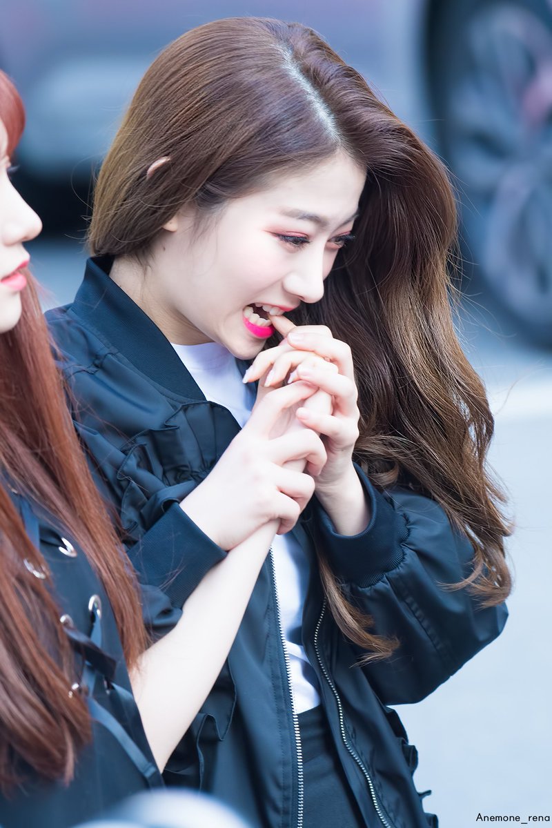 아 본진 아기 사진 찾았는데 죄다 어디숨었나 안보여 그래서 | 인스티즈