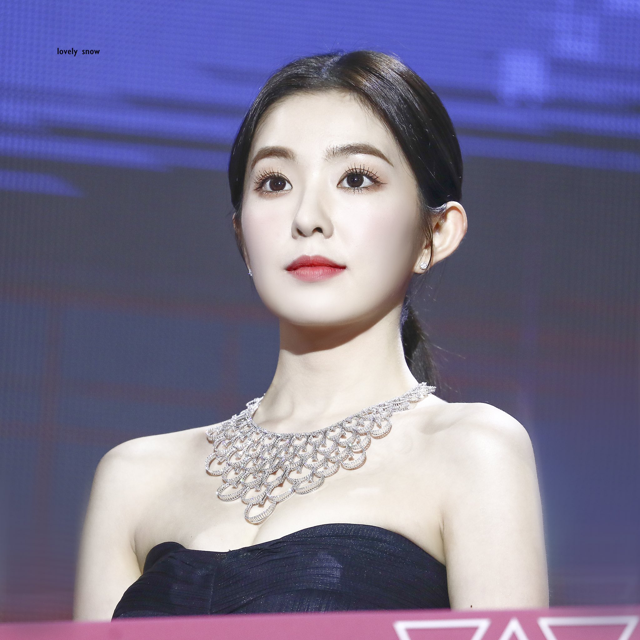 조이가 어제 착용한 목걸이 가격 | 인스티즈