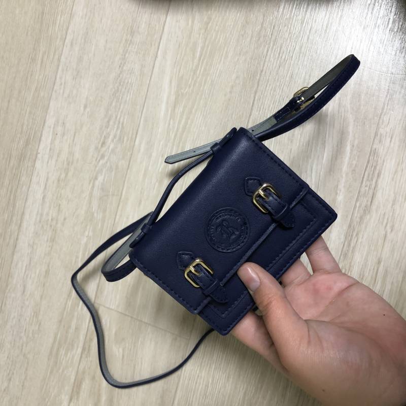 이거 22살이 들기에 싼티나?? | 인스티즈