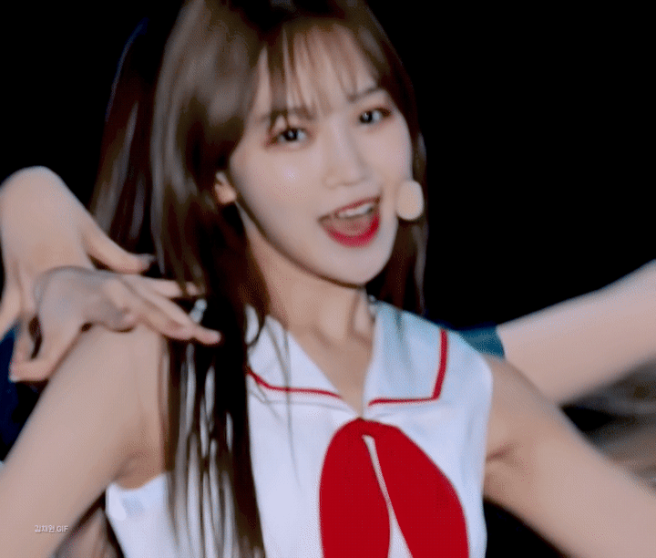 [잡담] 김채원 아이즈원 시절 움짤 보는데 새삼 이미지 정반대다ㅋㅋㅋㅋㅋㅋ | 인스티즈