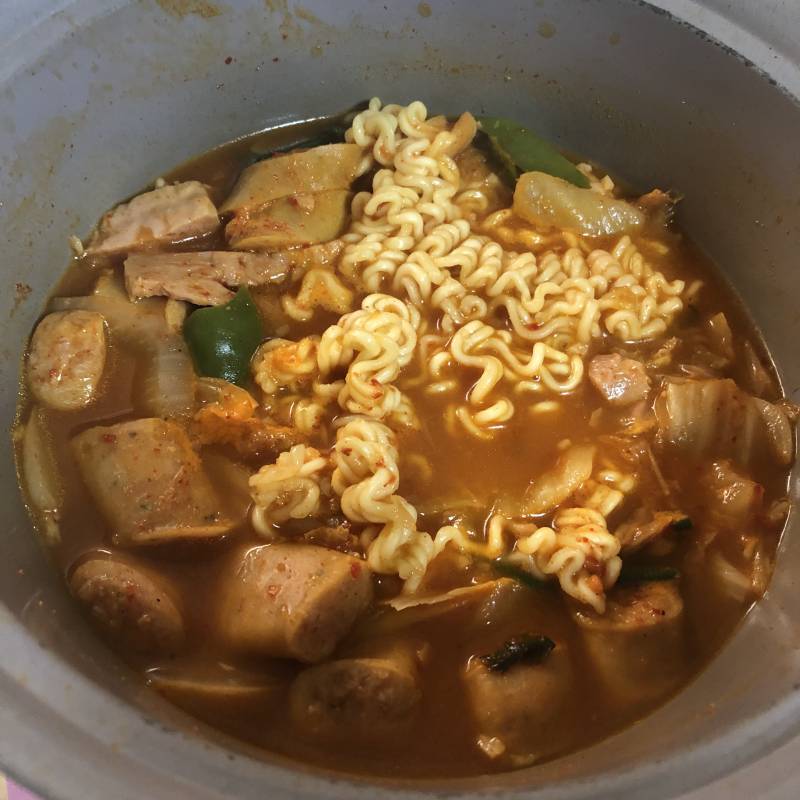 스팸동 111 불닭+치즈+핫바+밥비벼먹기 222 부대찌개 333 | 인스티즈