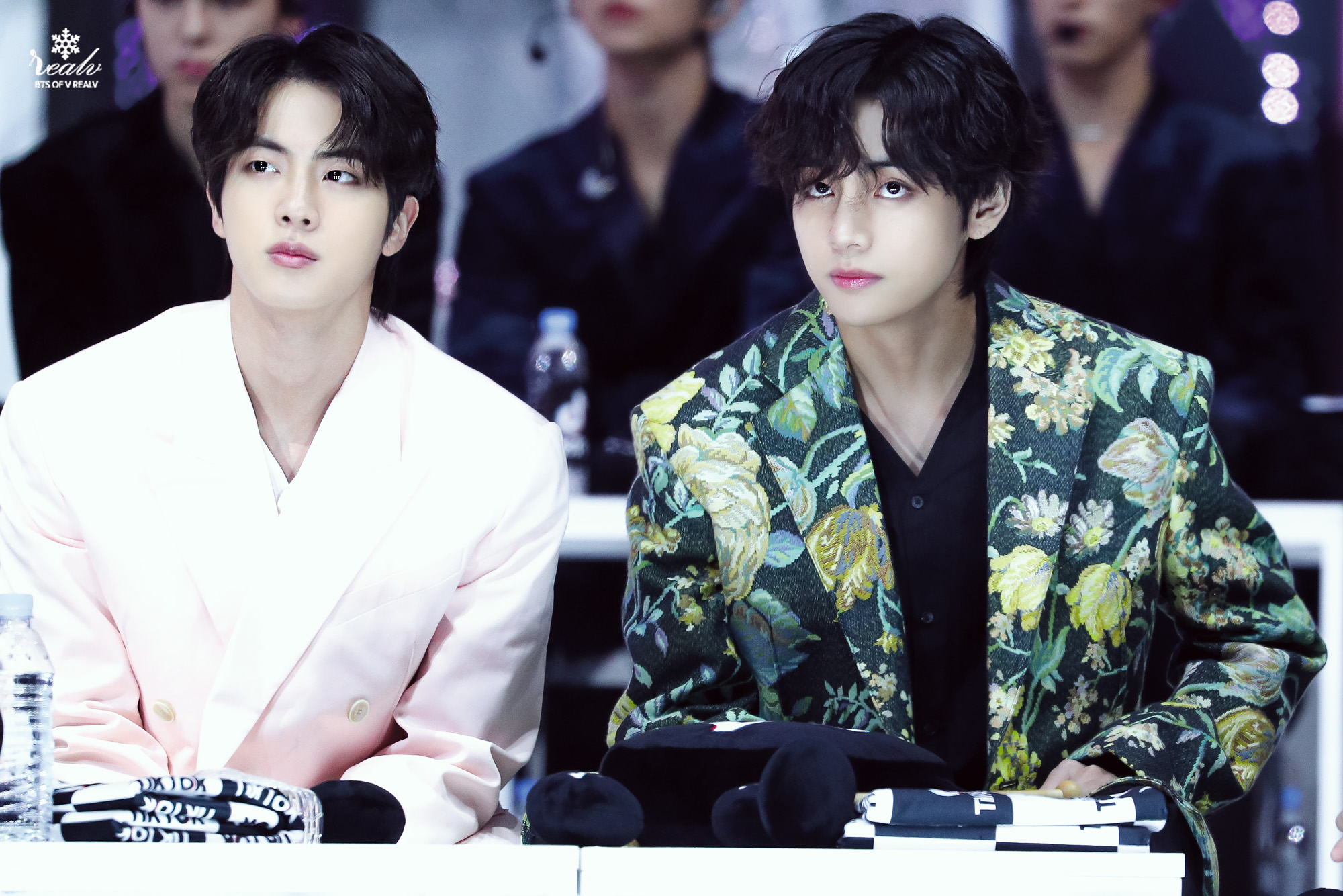 방탄 진 뷔 | 인스티즈