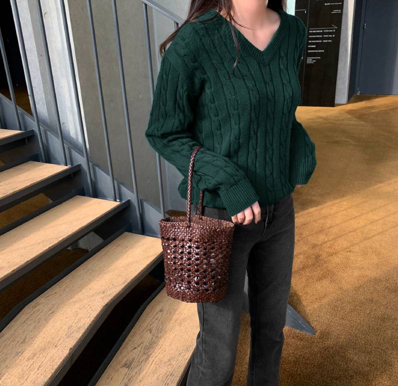 드레스코드 초록색인데 니트 좀 골라줄 익인이 ㅜㅜ | 인스티즈