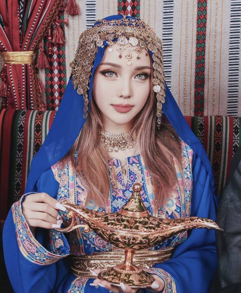 뭔가 이 사진 되게 오묘하다... 계속 보게됨 | 인스티즈