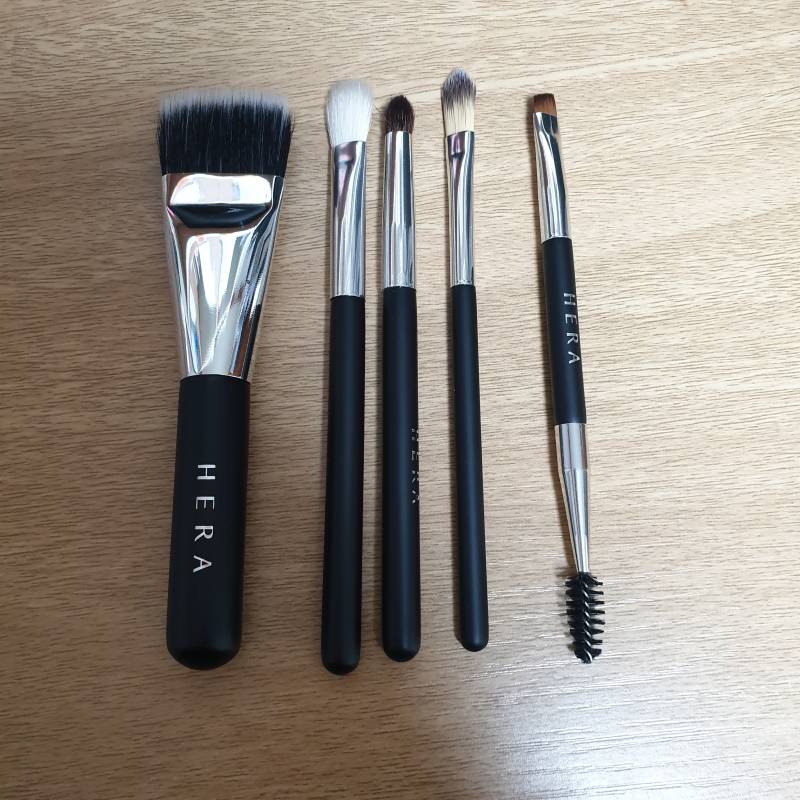 이 브러시들 어디에 쓰는지 알려줄 사람ㅠㅠㅠㅠ?? | 인스티즈