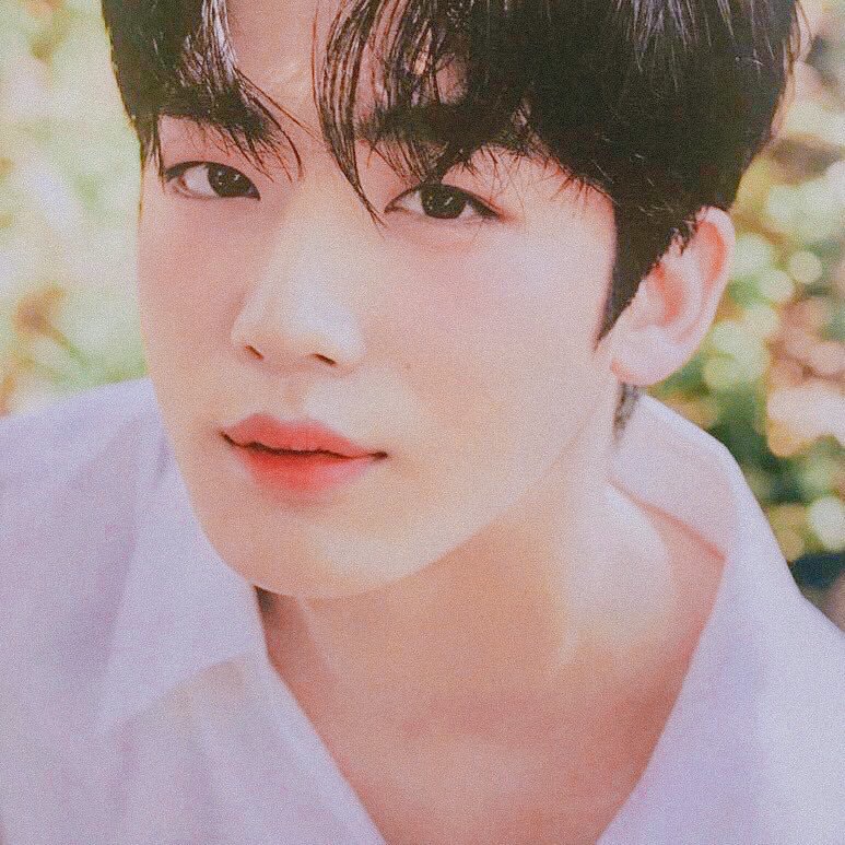 김요한 고화질이랑 저화질 갭차이 엄청 심한거 아냐 | 인스티즈