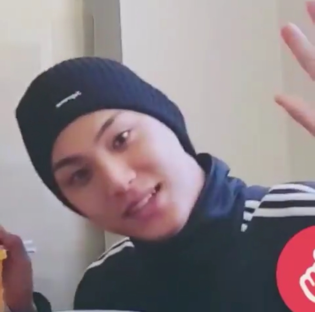 친구가 갑자기 끼부리는 걸 발견했을 때 주어 세븐틴 | 인스티즈