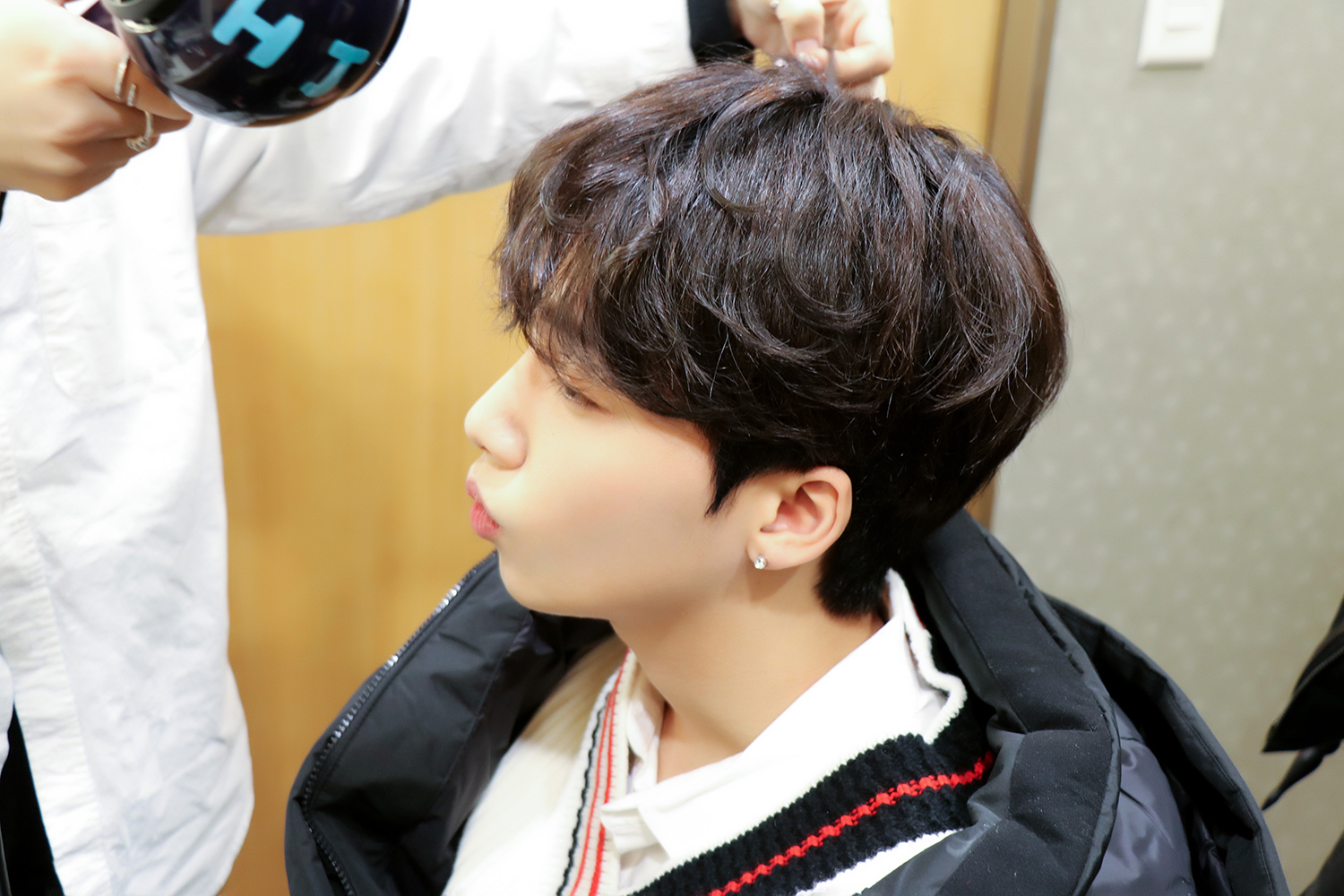 정세운 옆모습 너무 예쁜거 같아 | 인스티즈