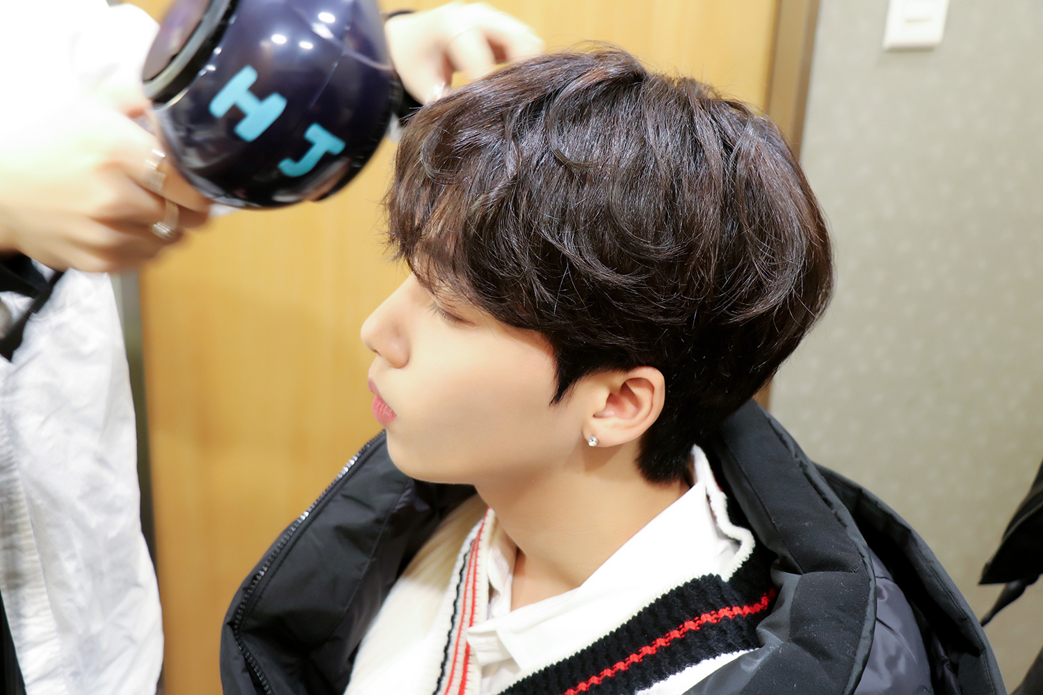 정세운 옆모습 너무 예쁜거 같아 | 인스티즈