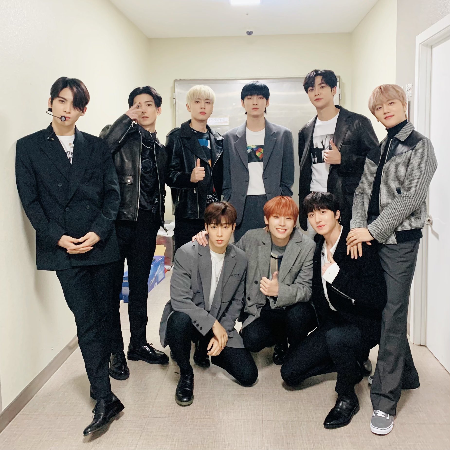 우리 다원이 효자섹귀 이제 사진 찍을때 얼굴 안가리구 | 인스티즈