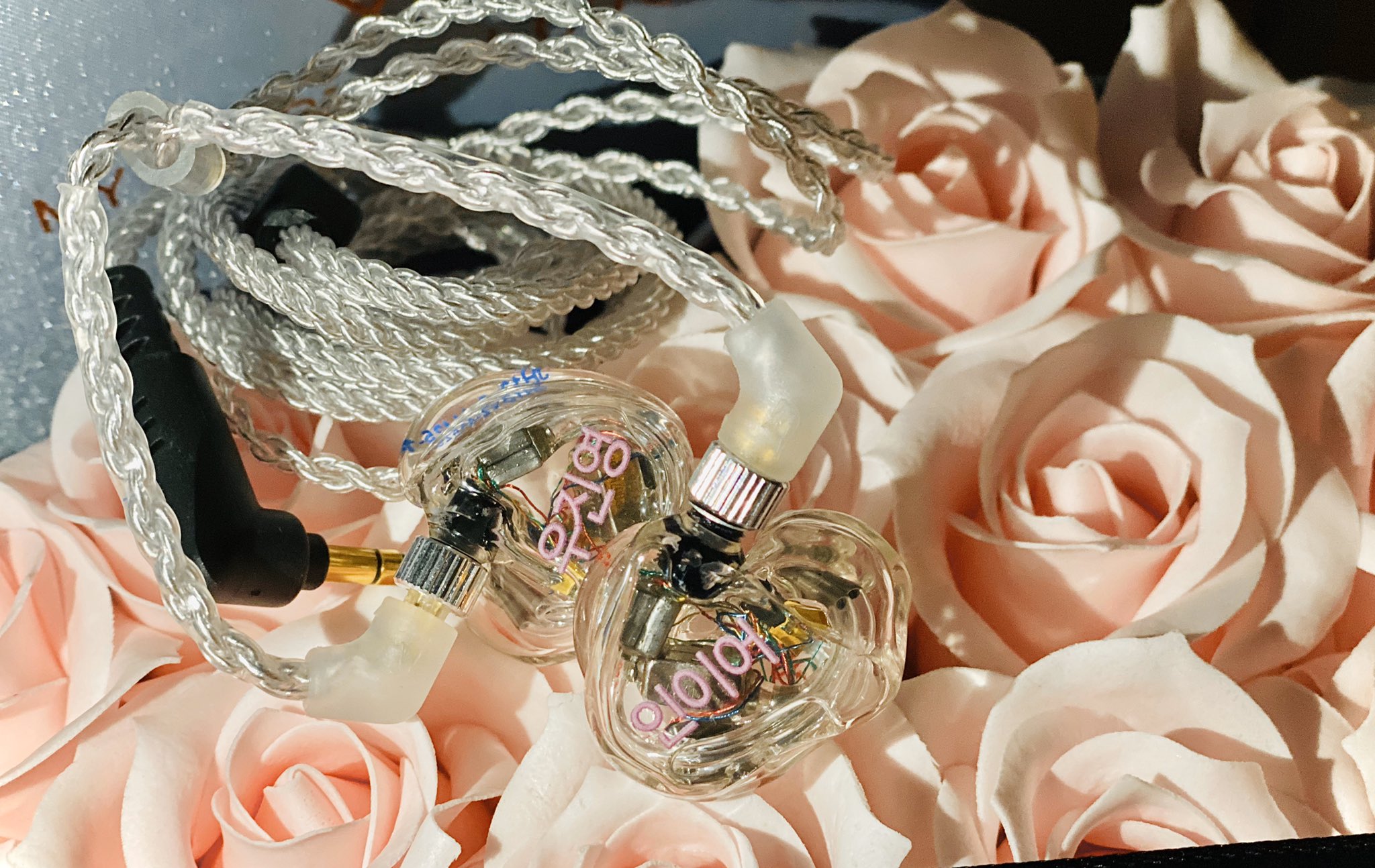 우진영 인이어 자기 주장 강한 거 구경하실 분 | 인스티즈