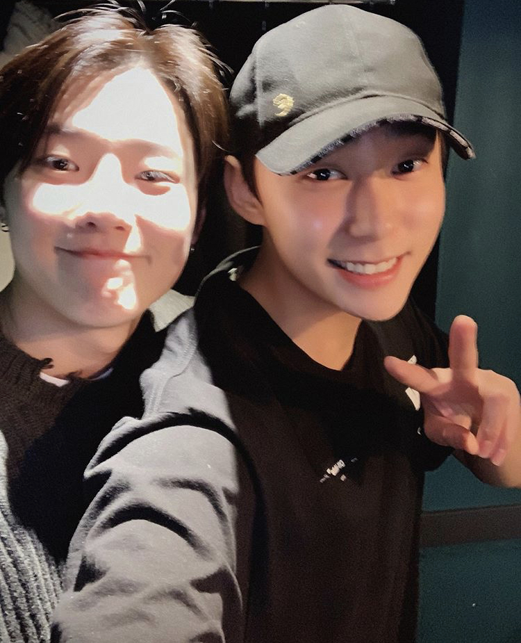 조명은 승연이가 다 가져도 돼 대신 성주옵은 눈썹을 가졌으니까 | 인스티즈