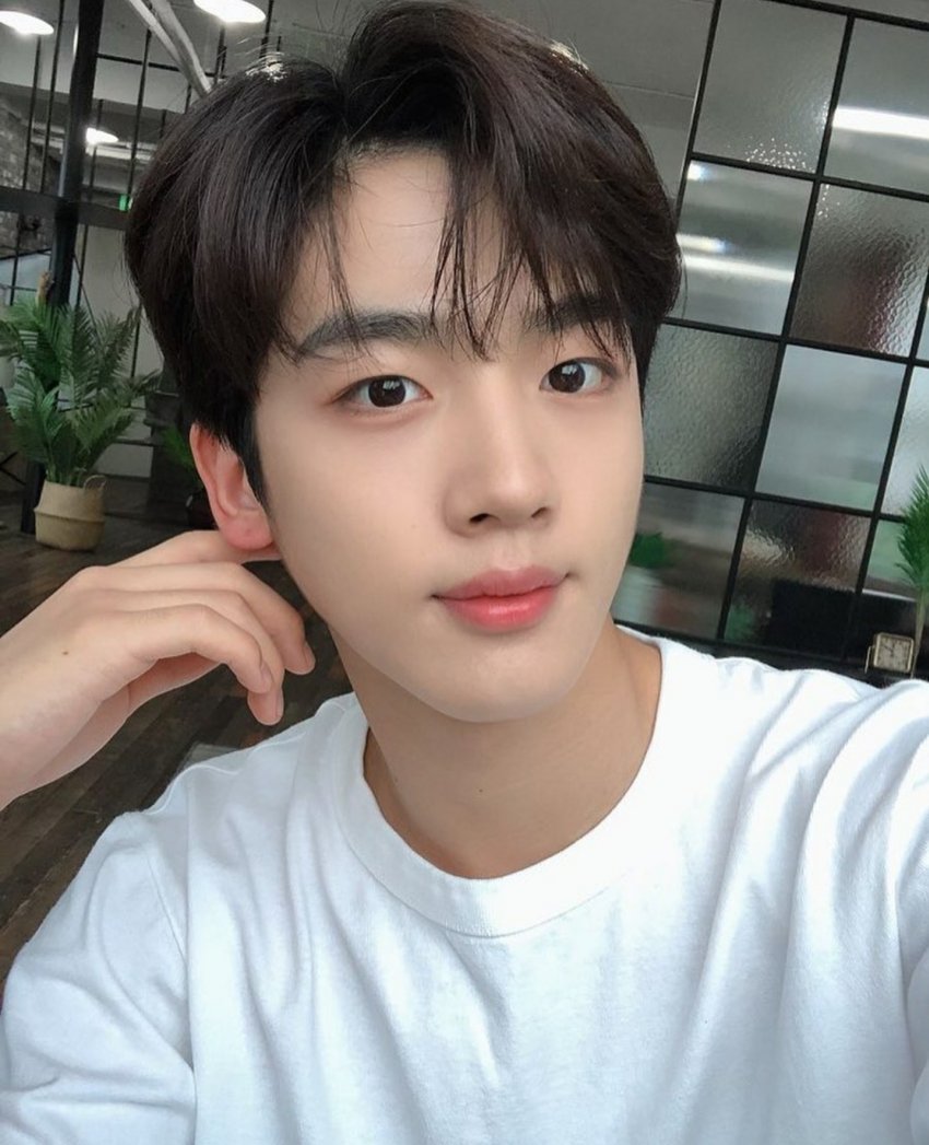 근데 김요한 이름 바꿔야하는거 아니야? | 인스티즈