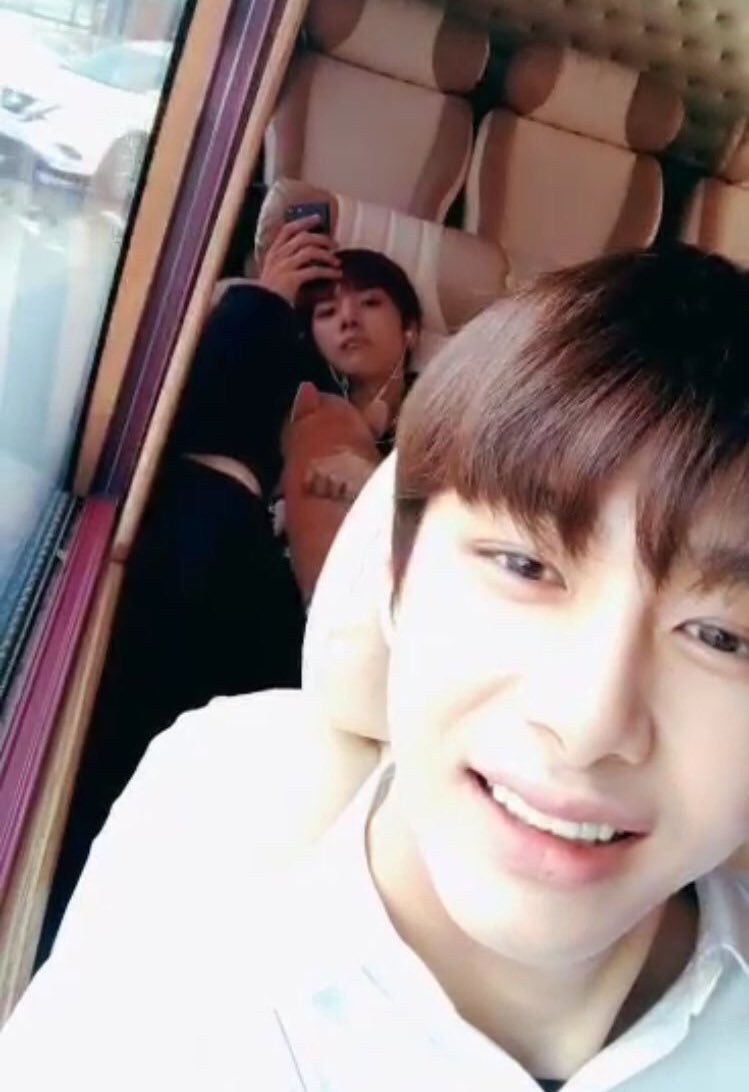 데뷔 전부터 동거한 ㄹㅇ 찐친들한테만 나오는 바이브 | 인스티즈