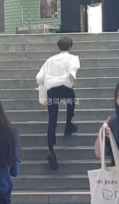 김우석..진짜 한입거리 몸ㅠ | 인스티즈