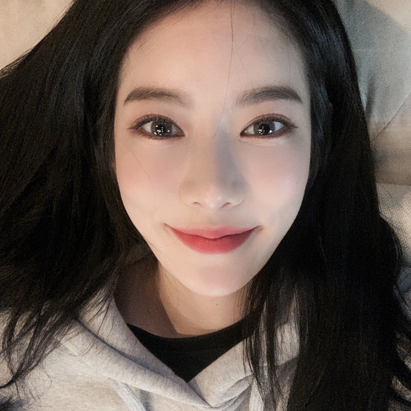 새벽이라 심심해서 하는 본진 짤털이니 마음껏 구경하고 가세요 얼굴 대단하거든요 | 인스티즈