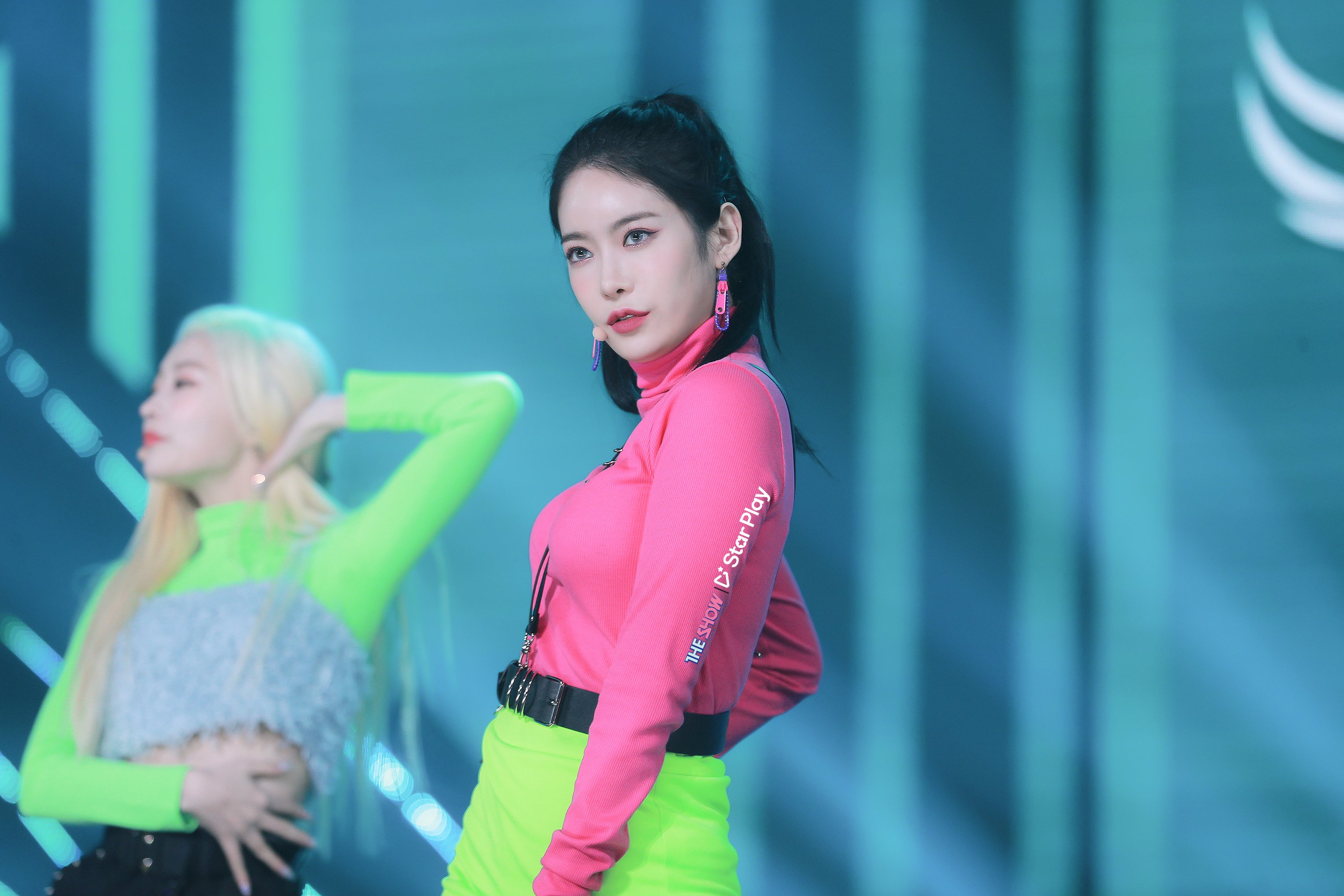 새벽이라 심심해서 하는 본진 짤털이니 마음껏 구경하고 가세요 얼굴 대단하거든요 | 인스티즈