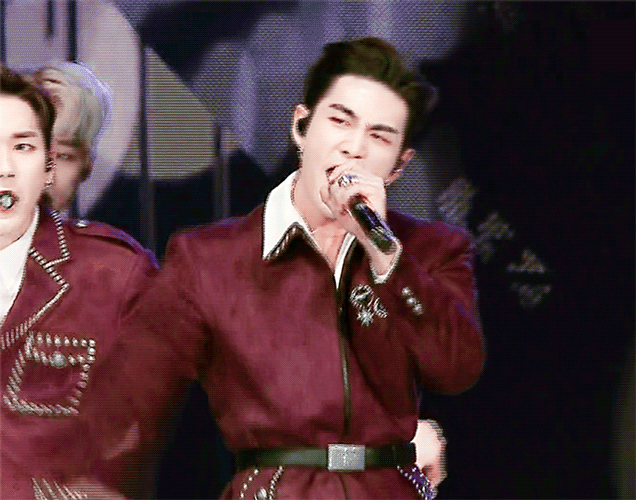 너네 본문 속 뉴이스트한테 말걸어야 한다면 뭐라고 말 걸 것 같아? | 인스티즈