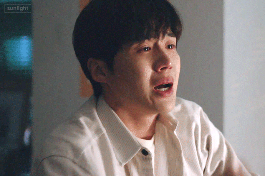 제발제발 유령을 잡아라 봐주라 진짜 피흘리는남주 우는남주 제복남주 다 나와 | 인스티즈