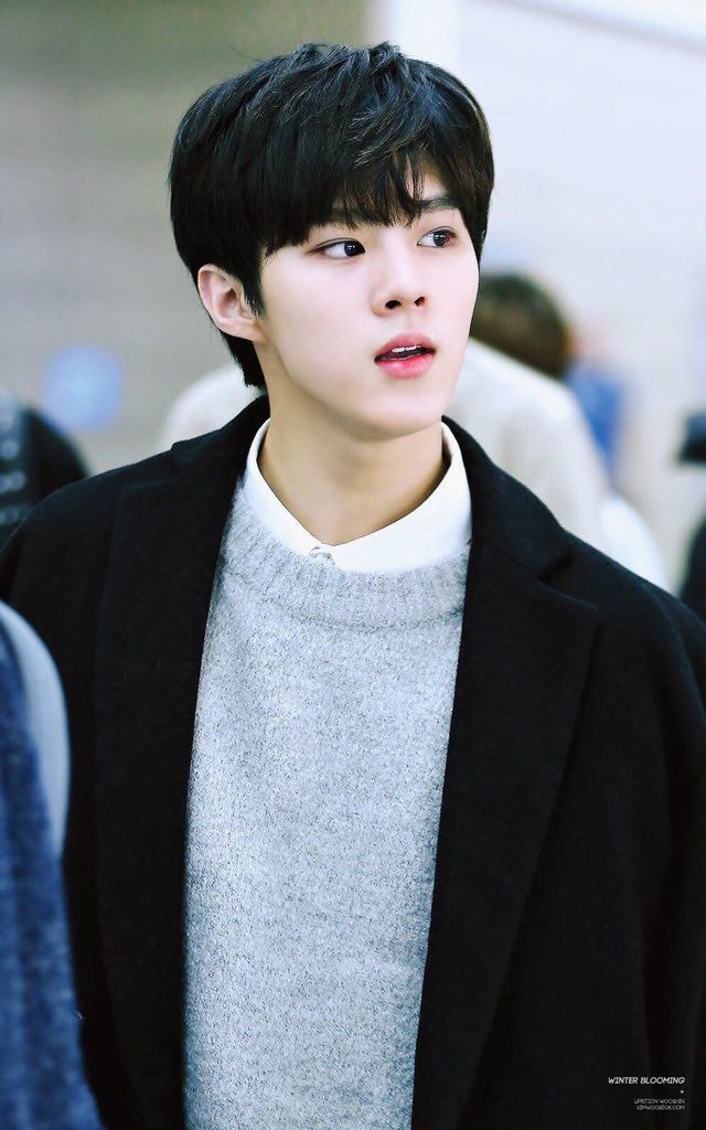 김우석 코트착장 자주봐야한다 | 인스티즈