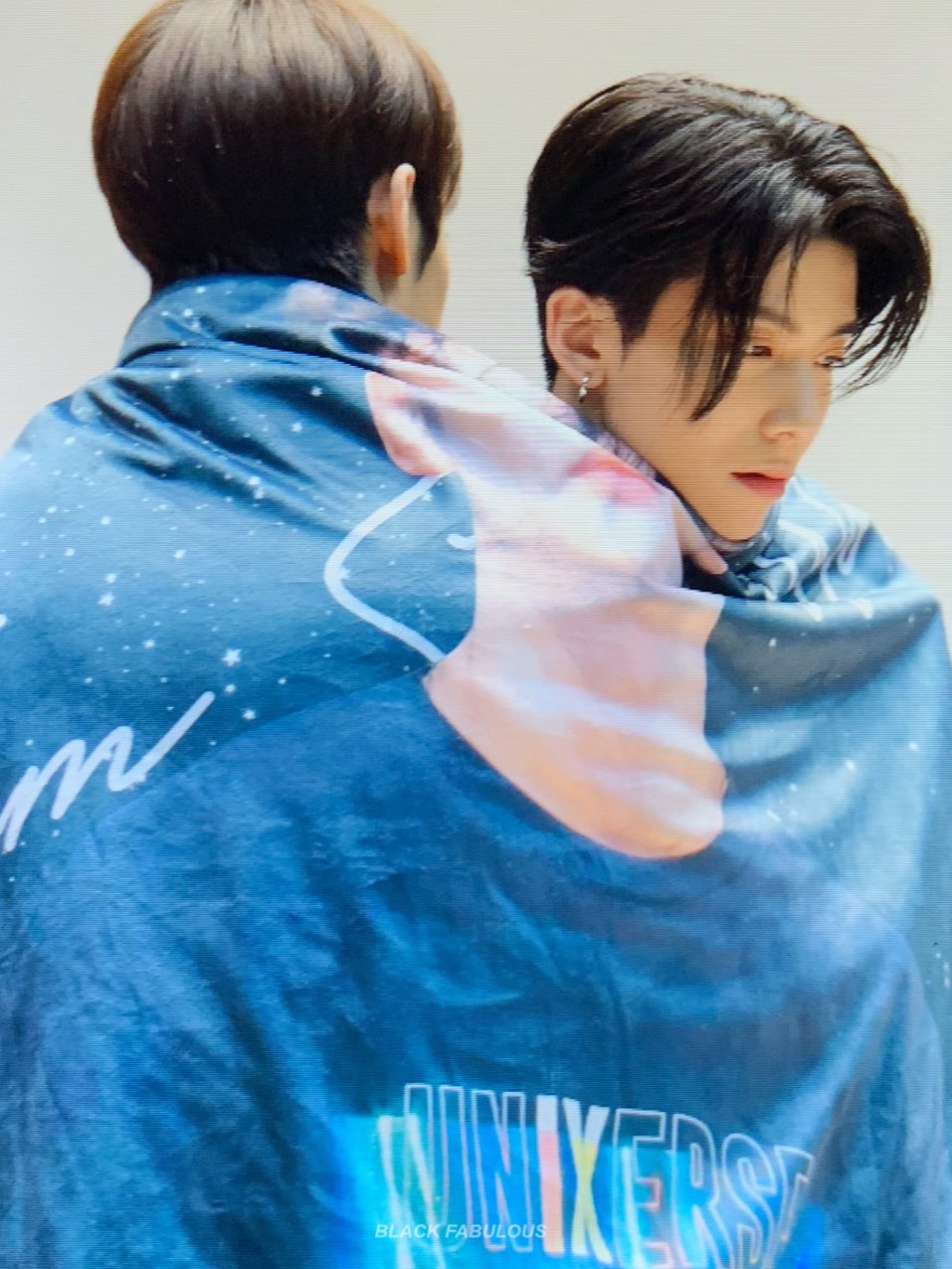 얘네 진짜 포대기에 싸인 애기같다... | 인스티즈