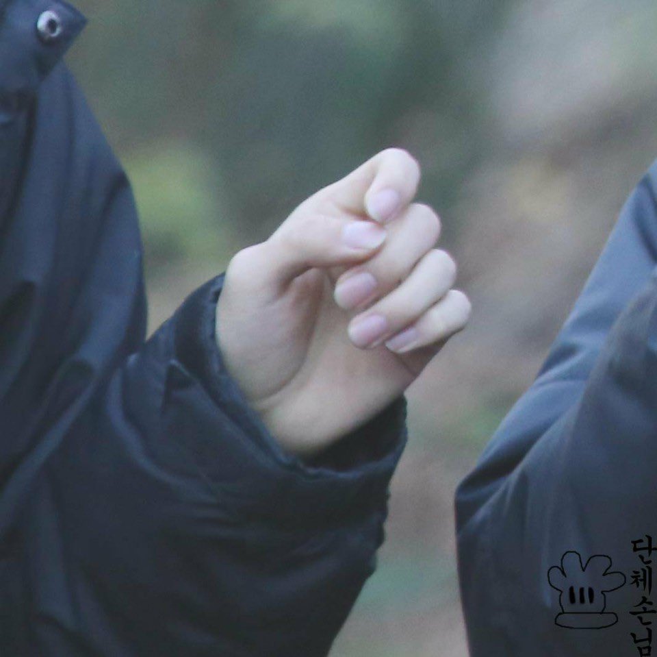 이 손 누구야?? ㅜㅜ | 인스티즈