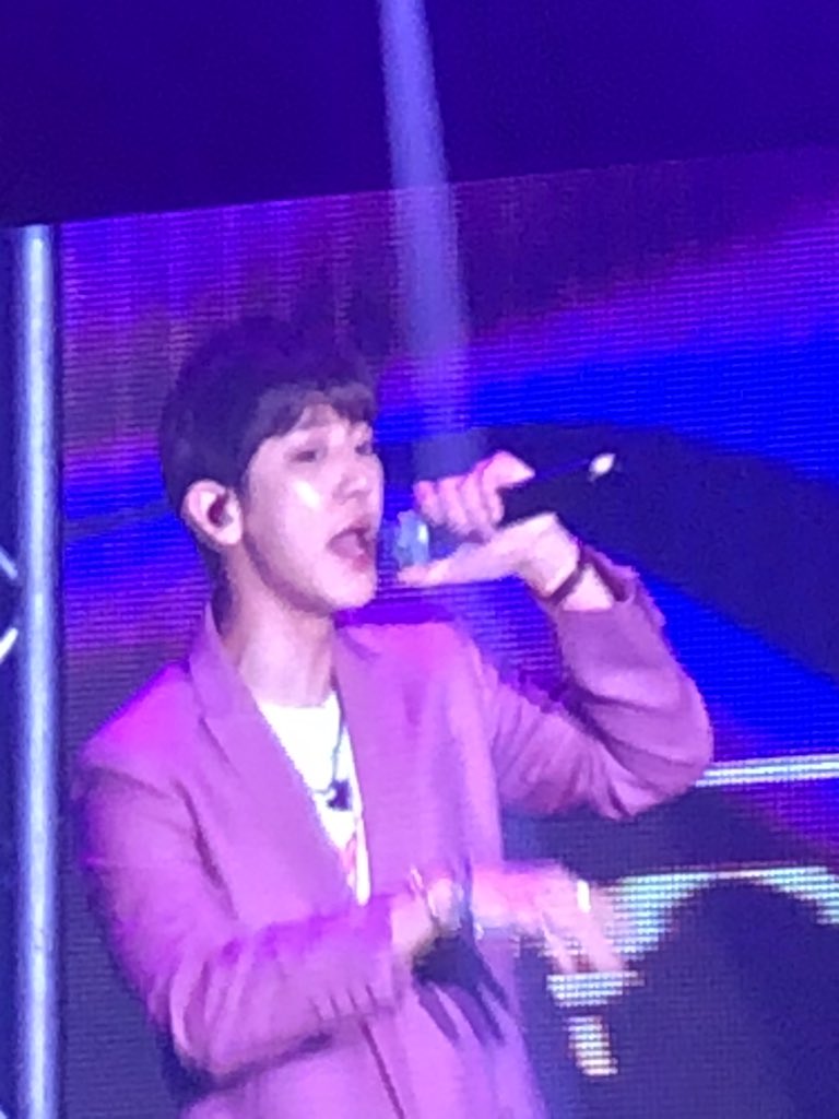 오늘 찬열 앞머리 내렸는데 넘 예쁨 ㅜ | 인스티즈