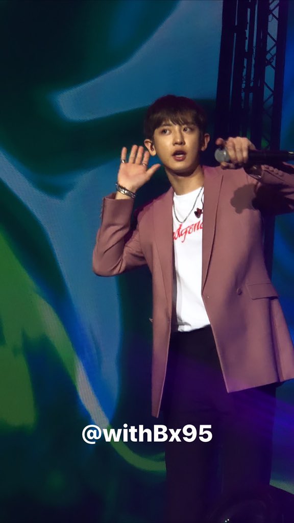 오늘 찬열 앞머리 내렸는데 넘 예쁨 ㅜ | 인스티즈