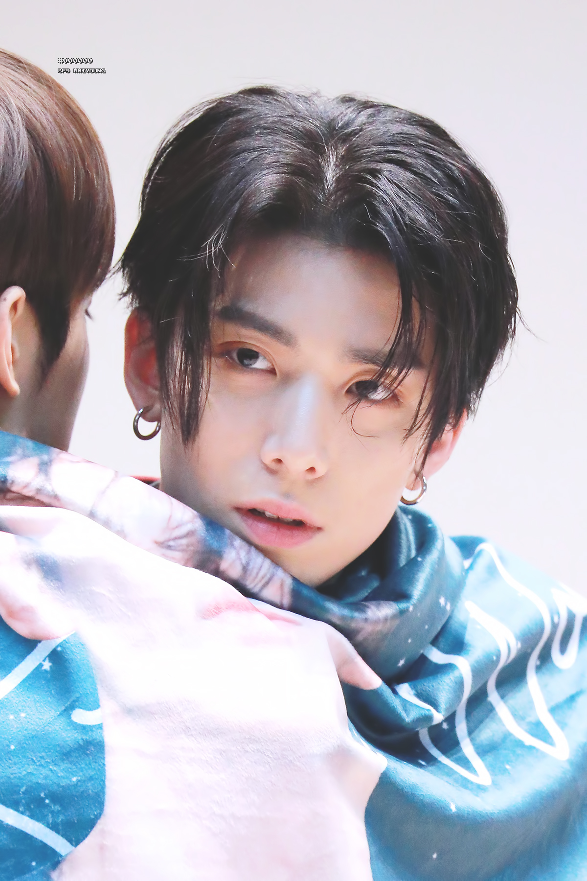 와 슾구들아 김휘영 미쳣어 | 인스티즈