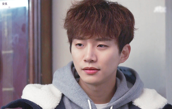 연기하는 준호 사진 볼 사람 | 인스티즈