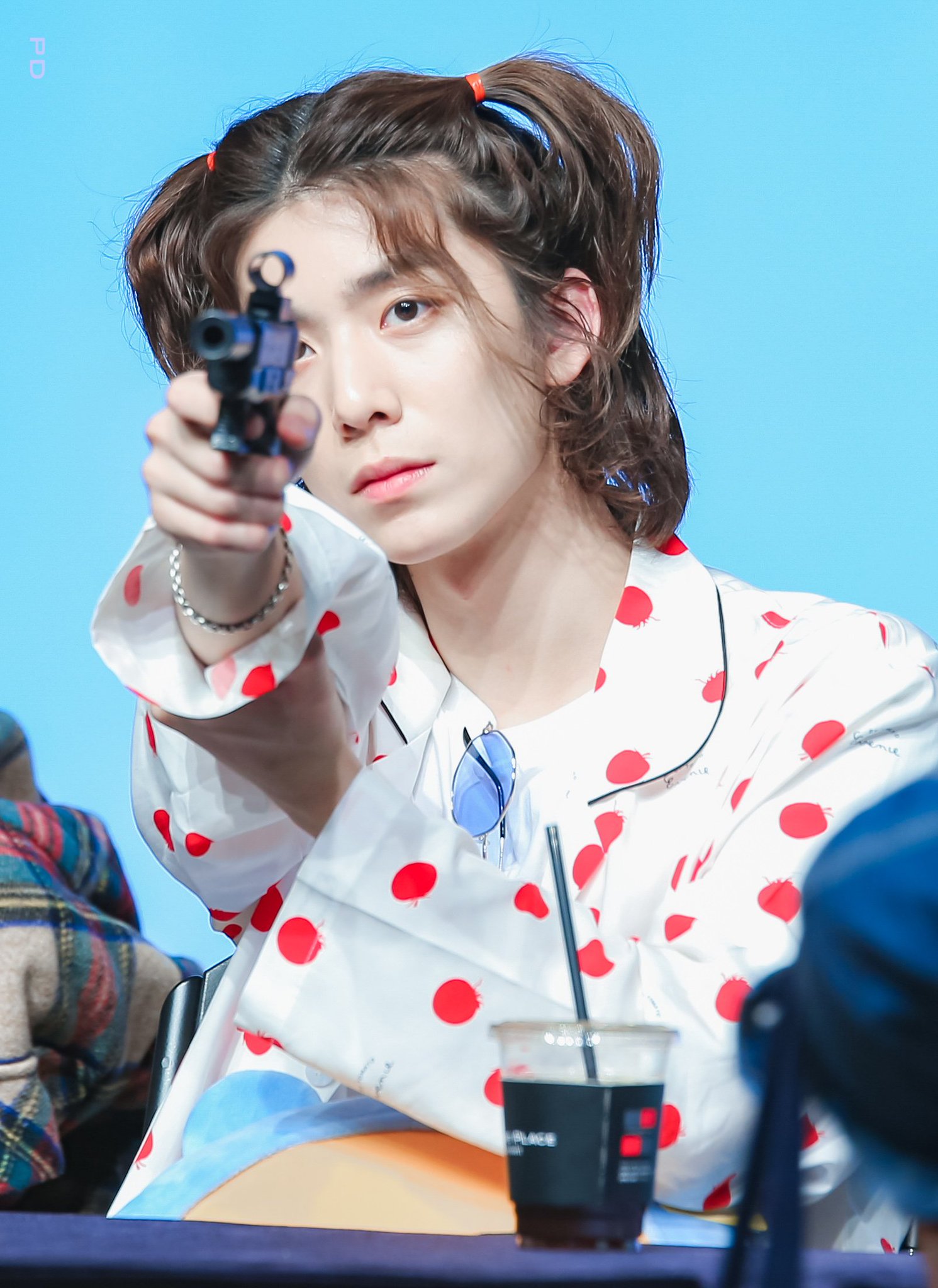 같은 소품 다른 느낌 무슨 일이야 | 인스티즈