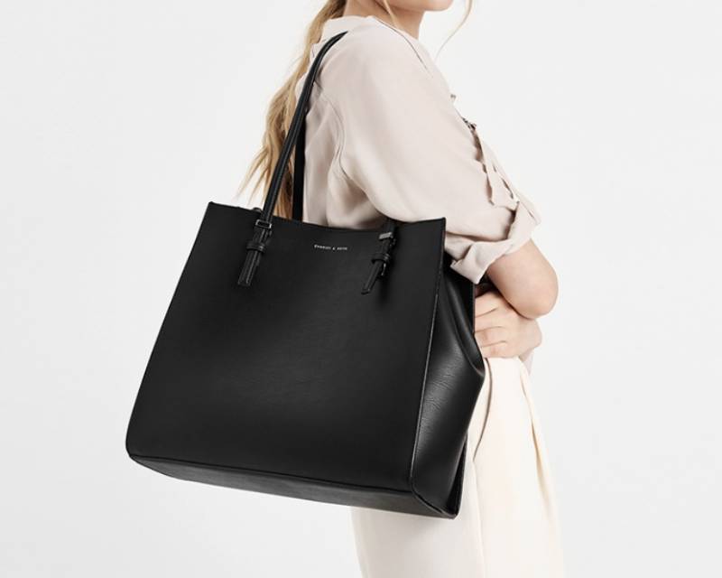 이 가방 20살이 들기엔 나이들어보여 ?? | 인스티즈