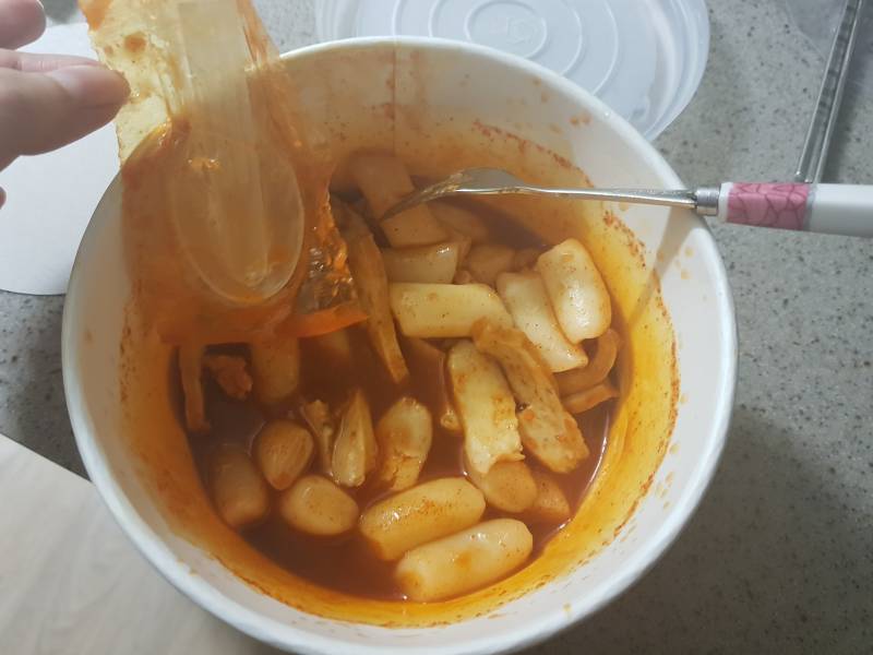 나 이 떡볶이 먹어도 되나...? | 인스티즈