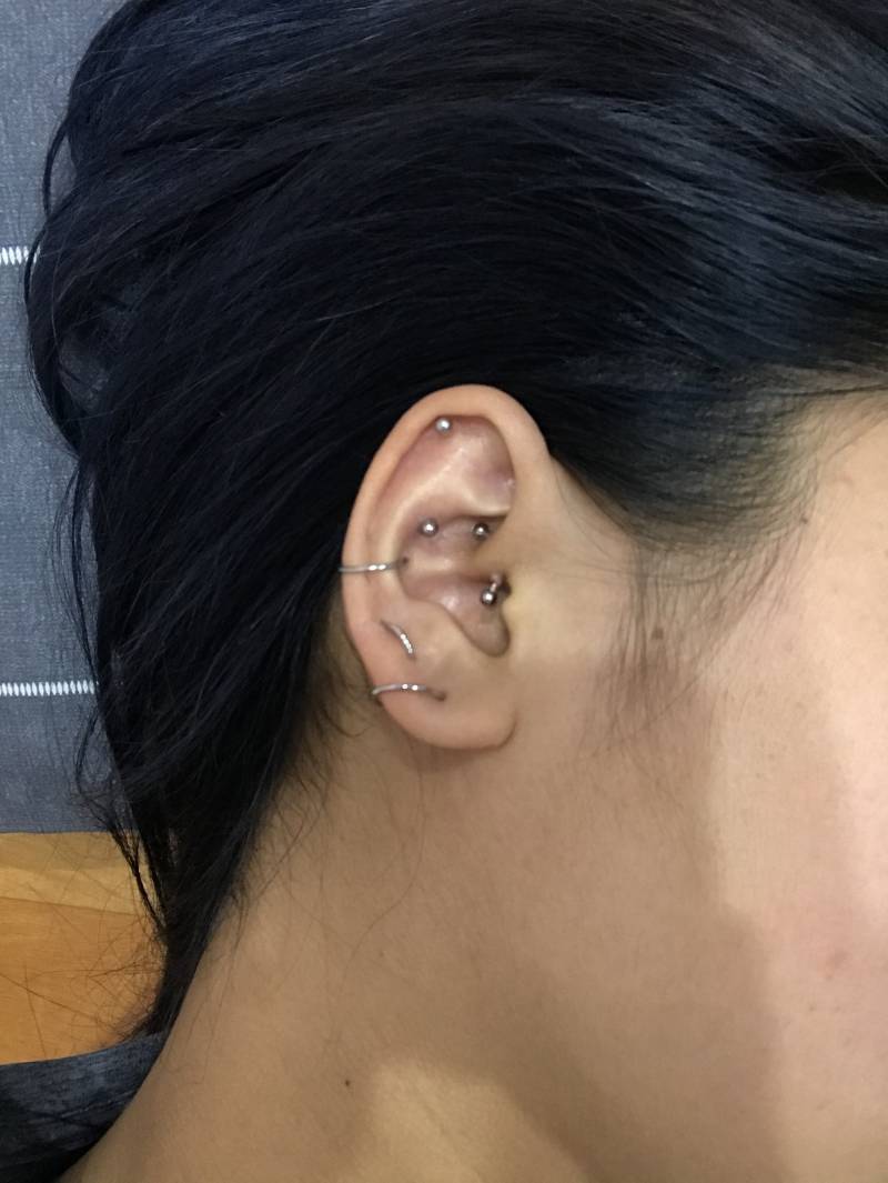 나도 피어싱 자랑 하고 싶은데 넘 심플하네,,,ㅠ | 인스티즈