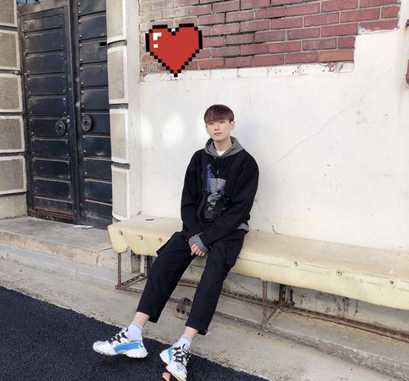 이거 무슨 신발인지 아는 사람!!👾👾👾👾 | 인스티즈