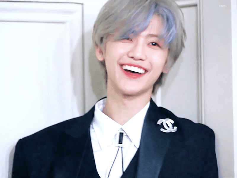 [잡담] 원래는 내 갤러리 속의 아이돌이 누군지 물어보려했지만 그 사진을 찾기위해 갤러리를 뒤지다 보니 내본이 너무 잘생겨서 쓰는 글 | 인스티즈