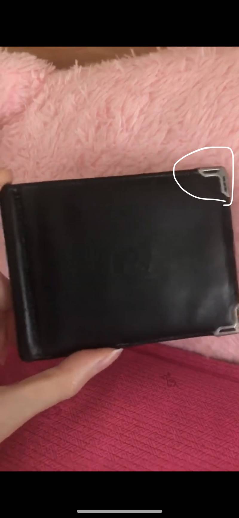 이렇게 지갑 모서리에 은?같은거 달려있는거 뭐라해?? | 인스티즈