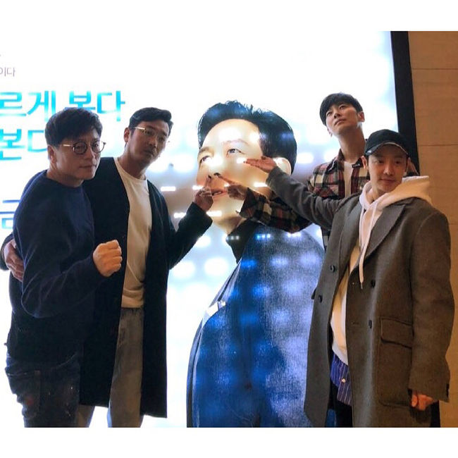 김동욱 이제 귀여운 이미지 거의 없어졌다 생각했는데 이 사진 보니까 걍 애기네 ㅋㅋㅋㅋㅋㅋㅋㅋㅋㅋ | 인스티즈